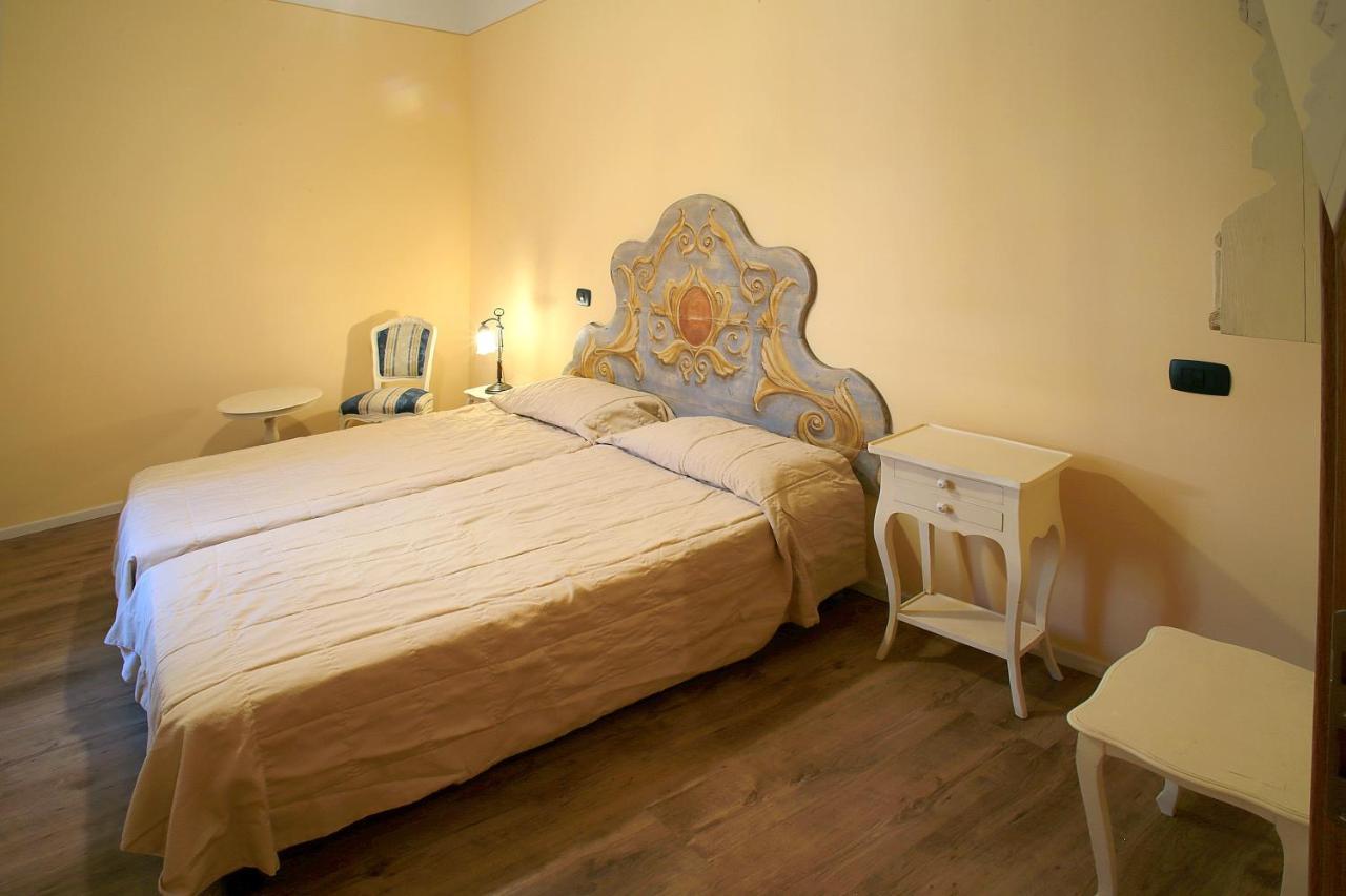 טורי דל בנקו Appartamenti Piazza Umberto I מראה חיצוני תמונה